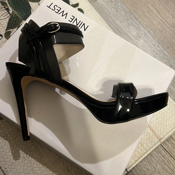 Nine West Pumps - Picture 4 of 5